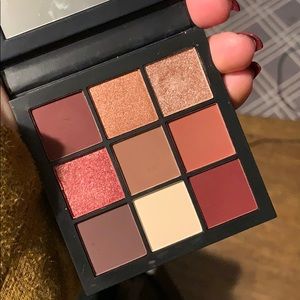 Huda mauve obsessions